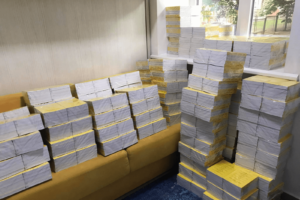 Зовсім не страшна книга